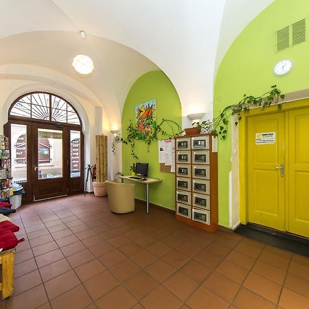 Hostel Mango Praha Bagian luar foto