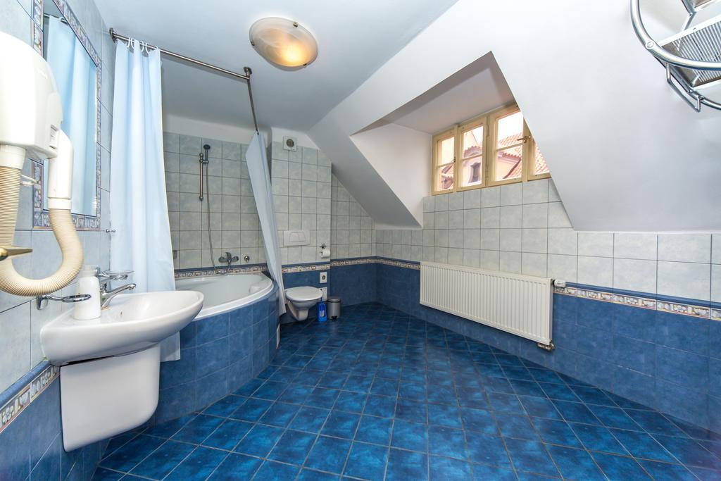 Hostel Mango Praha Bagian luar foto