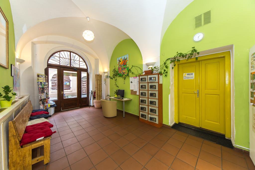 Hostel Mango Praha Bagian luar foto